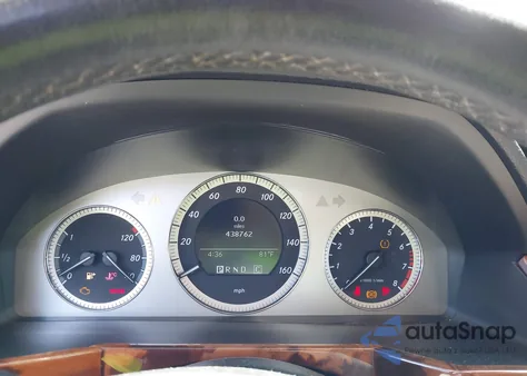 2010 Mercedes-Benz Glk 350 4Matic z USA, uszkodzony, nr VIN WDCGG8HB9AF316228